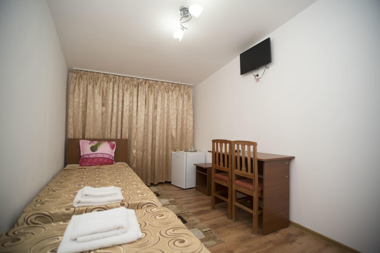 Hostel Ruxandra Focsani Exterior photo