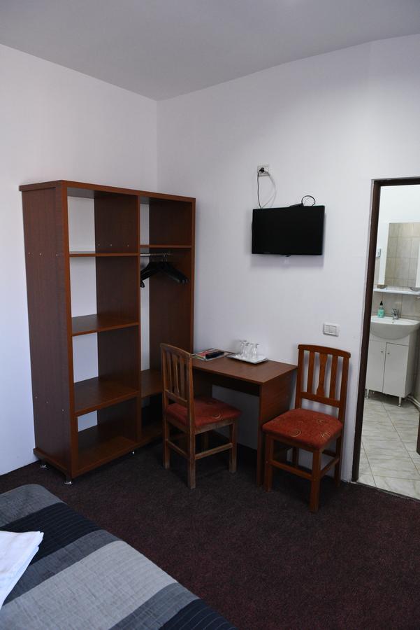 Hostel Ruxandra Focsani Exterior photo